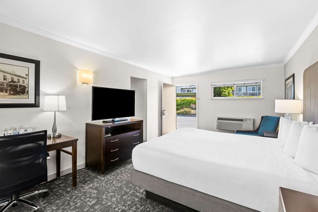 Best Western Garden Inn - photo 20