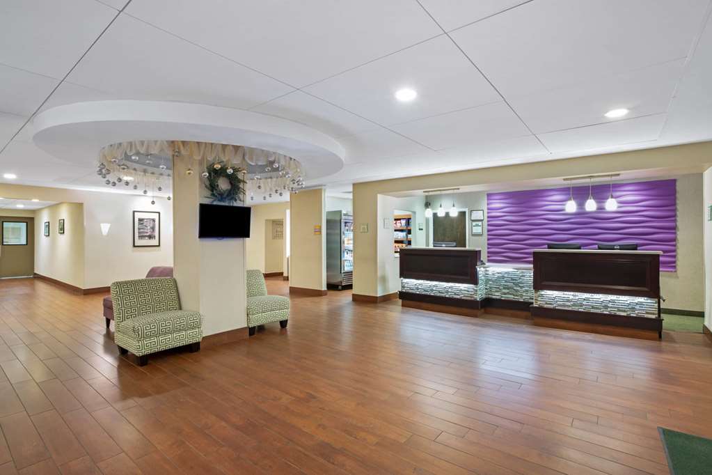 La Quinta Inn & Suites by Wyndham Springfield MA - photo 6