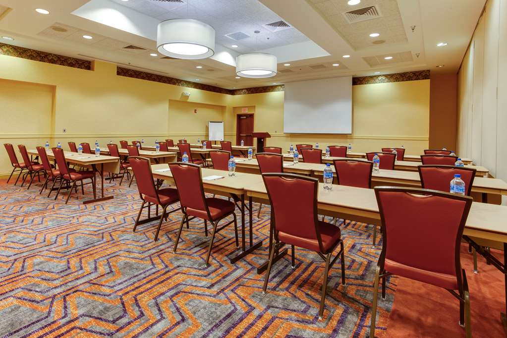 Drury Inn & Suites West Des Moines - photo 33