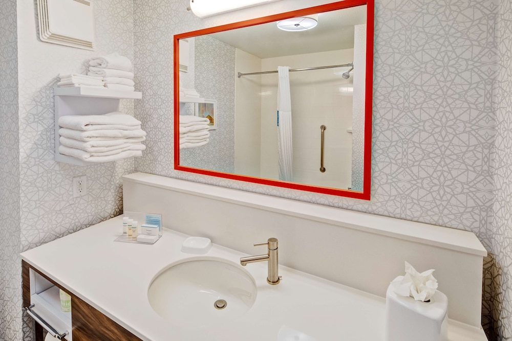 Hampton Inn Van Buren - photo 16