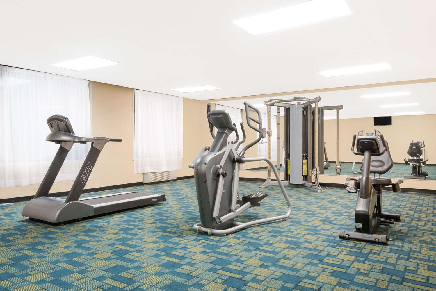 Ramada Lexington North Hotel & Conference Center - photo 12