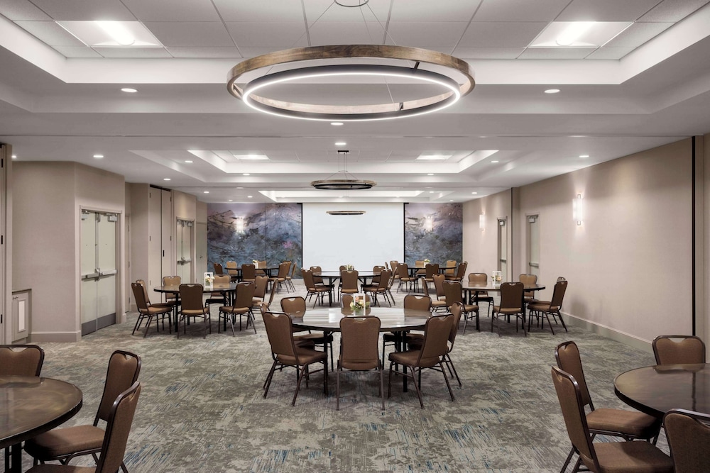 Hilton Garden Inn Fort Collins - photo 36