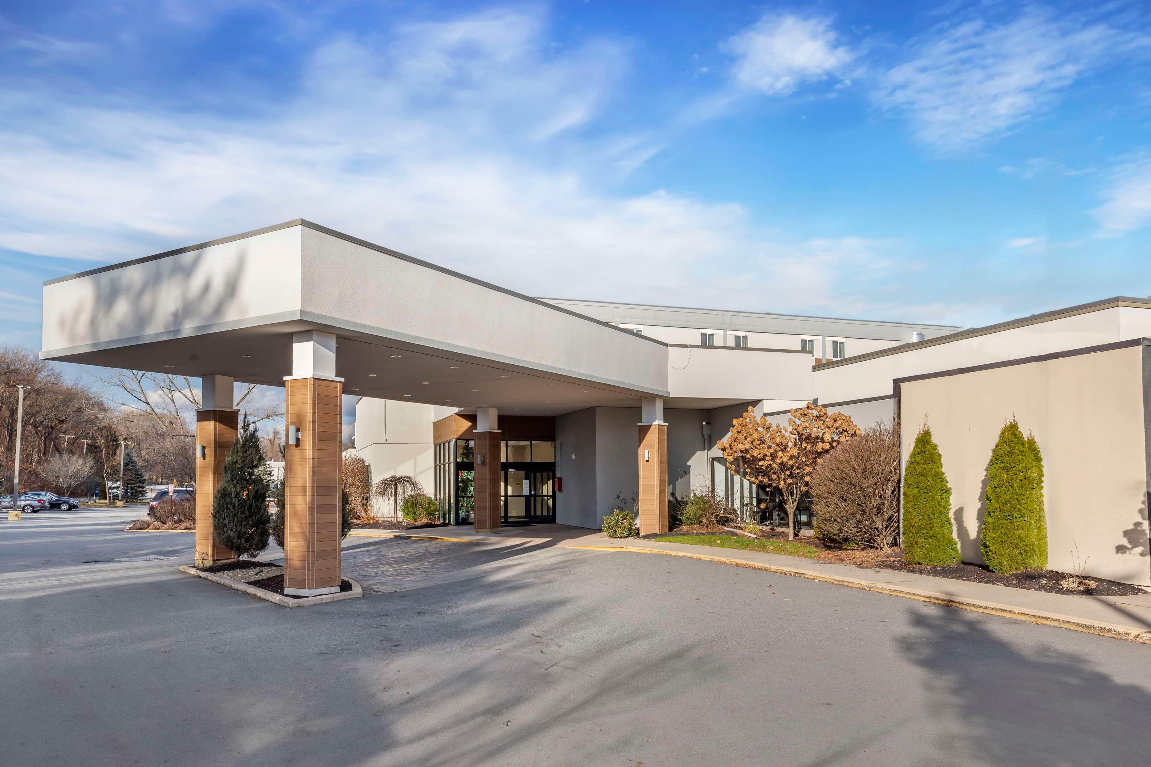 Best Western Plus New Englander — hotel in Woburn
