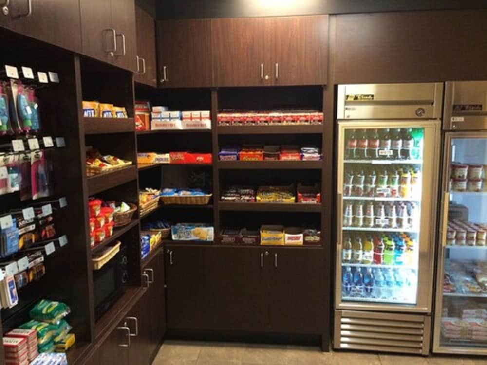 Concord Plaza Hotel - photo 18