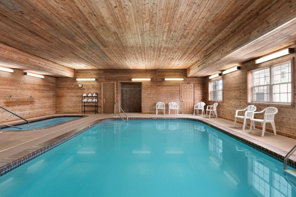 Country Inn & Suites By Radisson Kearney NE - photo 17