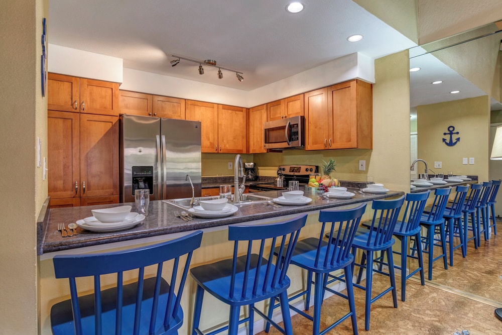 Kihei Resort 202 KRS 202 Family Getaway 2BD w AC Pool Beach - photo 21