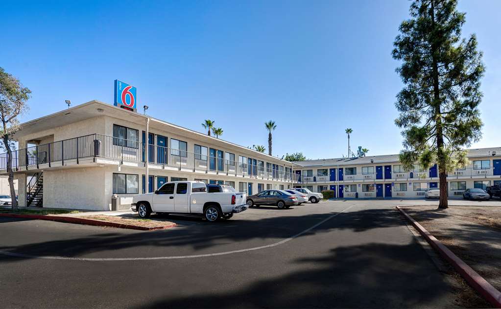 Motel 6 Bakersfield CA South - photo 2