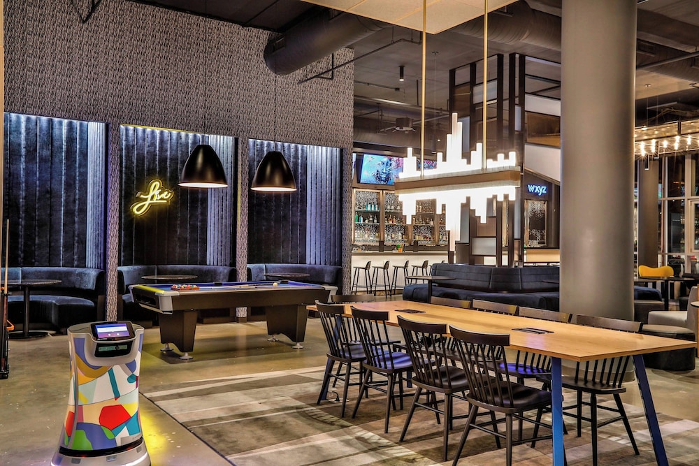 Aloft Chicago Mag Mile - photo 4