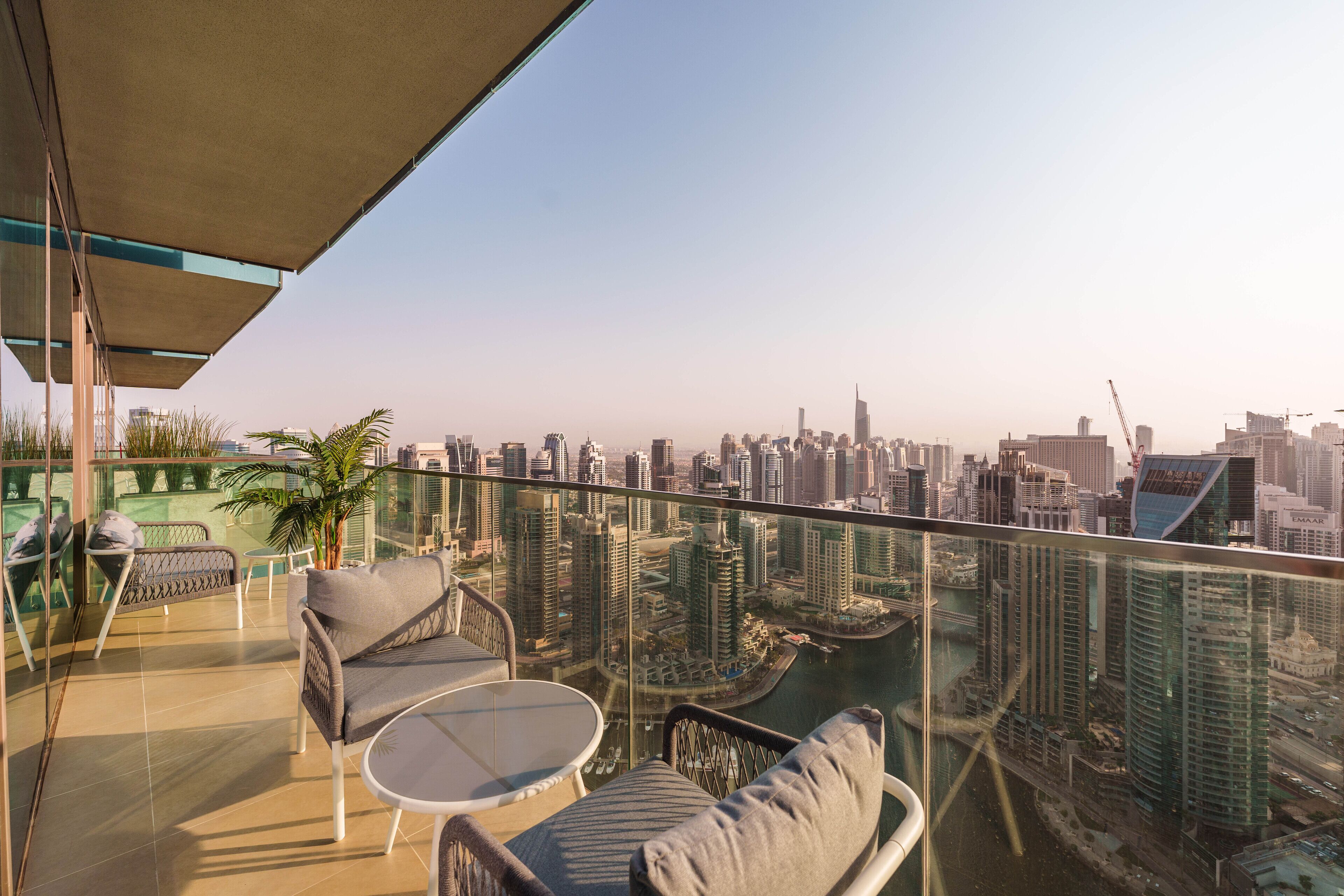 Maison Privee Modern Luxury Apt w Spectacular Dubai Marina Vws — 4-Star Luxury Hotel in Dubai, United Arab Emirates