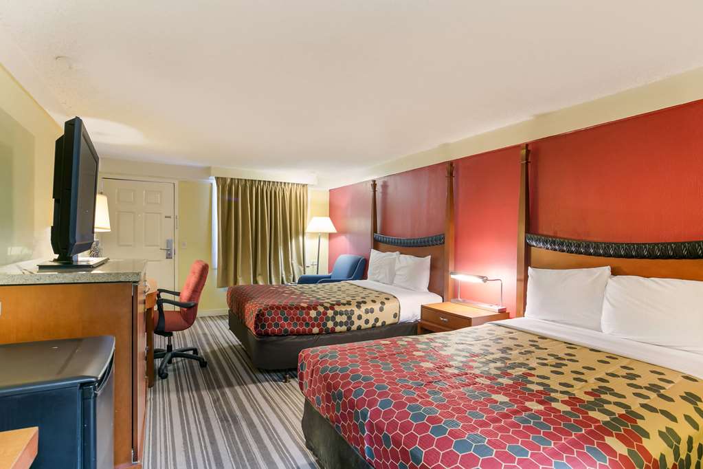 Econo Lodge Frederick I 70 - photo 8