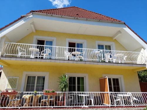 Árpi Ria Üdülőház in Balatonfured, Hungary