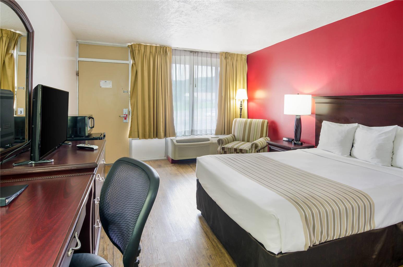 Econo Lodge Marion I 81 - photo 23