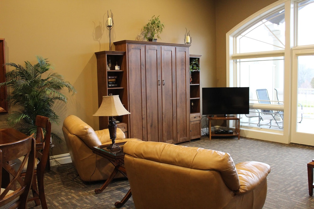 Riverwalk Place Resort & Spa - photo 41