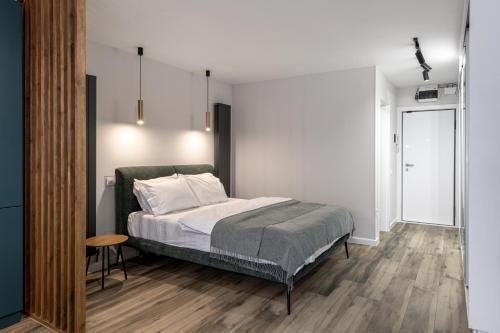 Moon Apartments — 4-Star Luxury Hotel in Cluj-Napoca, Romania
