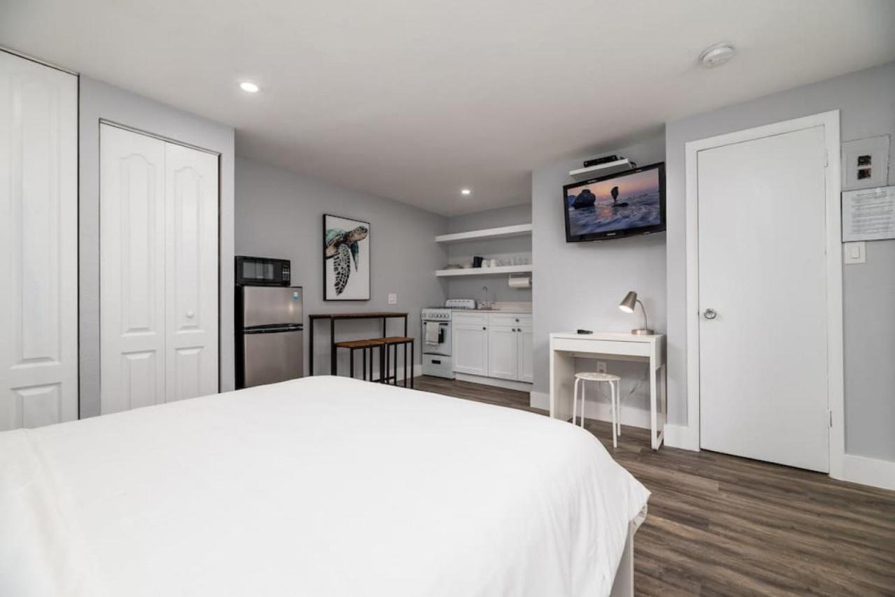 Shell On The Beach 107 Renovated — 4-Star Luxury Hotel in Hollywood, United States