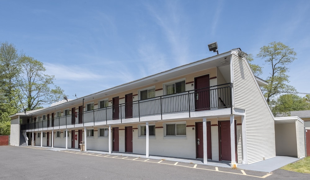 Red Roof Inn Neptune Jersey Shore - photo 2