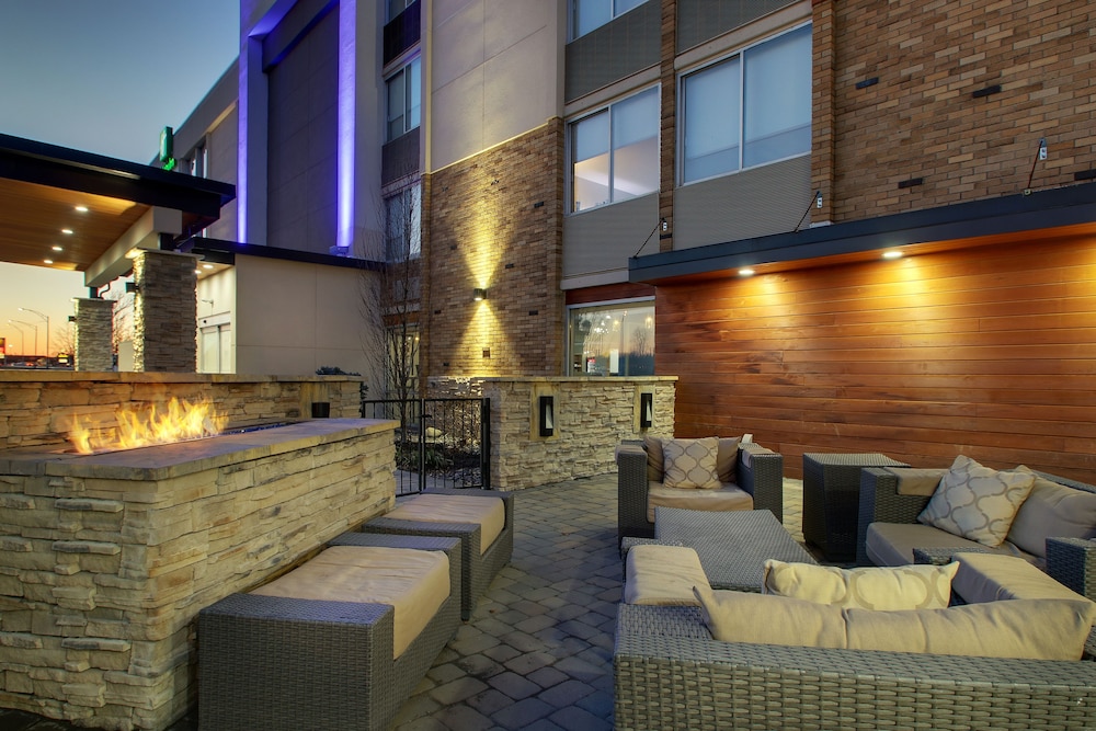 Holiday Inn Express & Suites Wapakoneta by IHG - photo 76