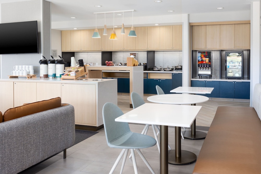 TownePlace Suites by Marriott Pleasanton - photo 22