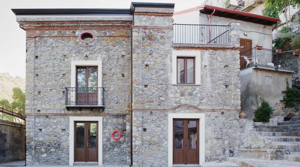 Casa Marinari — 4-Star Luxury Hotel in Scalea, Italy