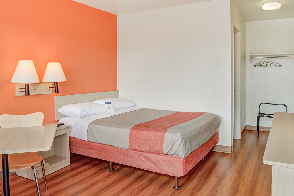Motel 6 Portland OR Central - photo 6