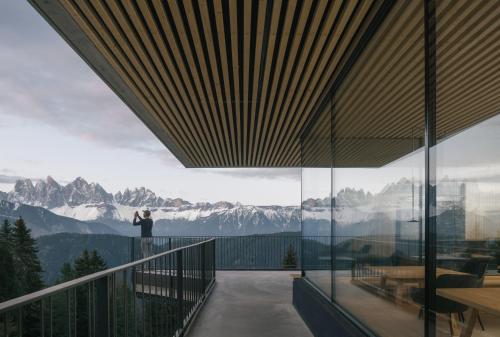 Anders Mountain Suites 5 — 4-Star Luxury Hotel in Bressanone, Italy