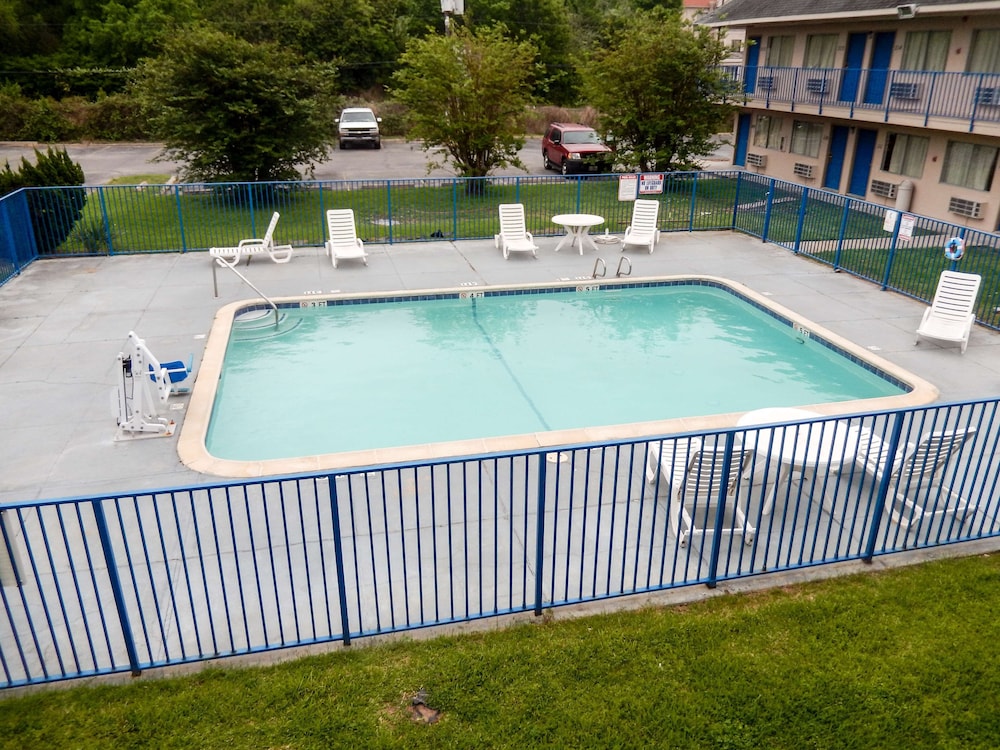 Motel 6 Clute TX - photo 18