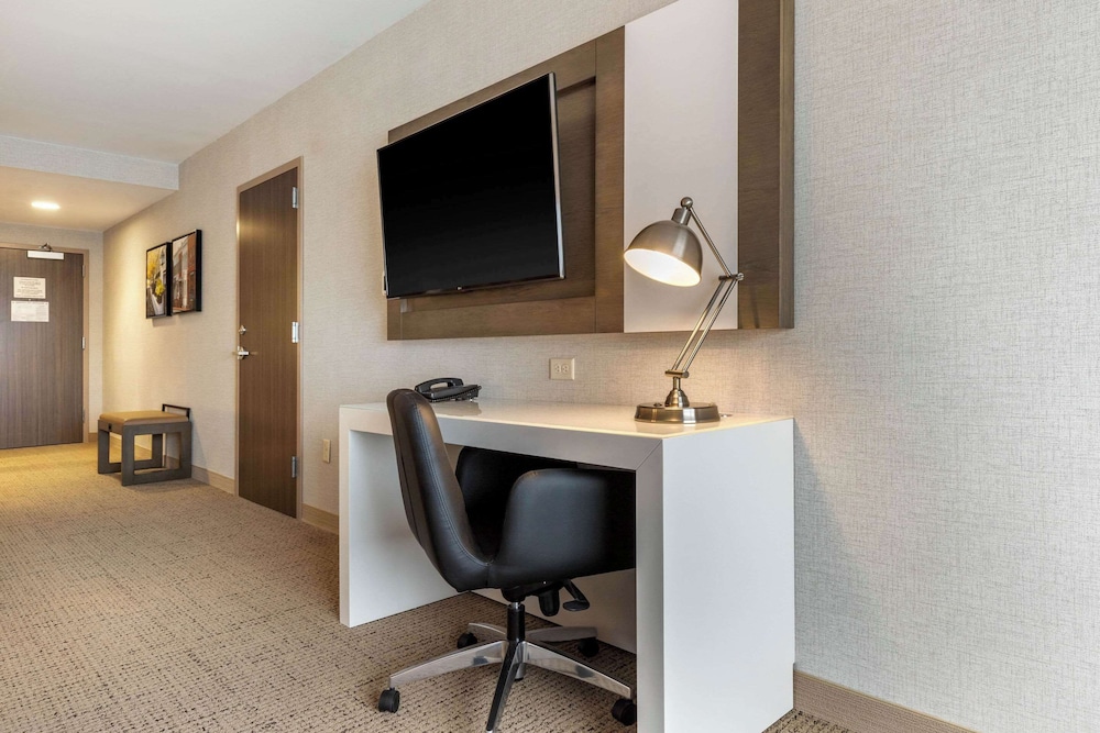 Cambria Hotel West Orange - photo 17