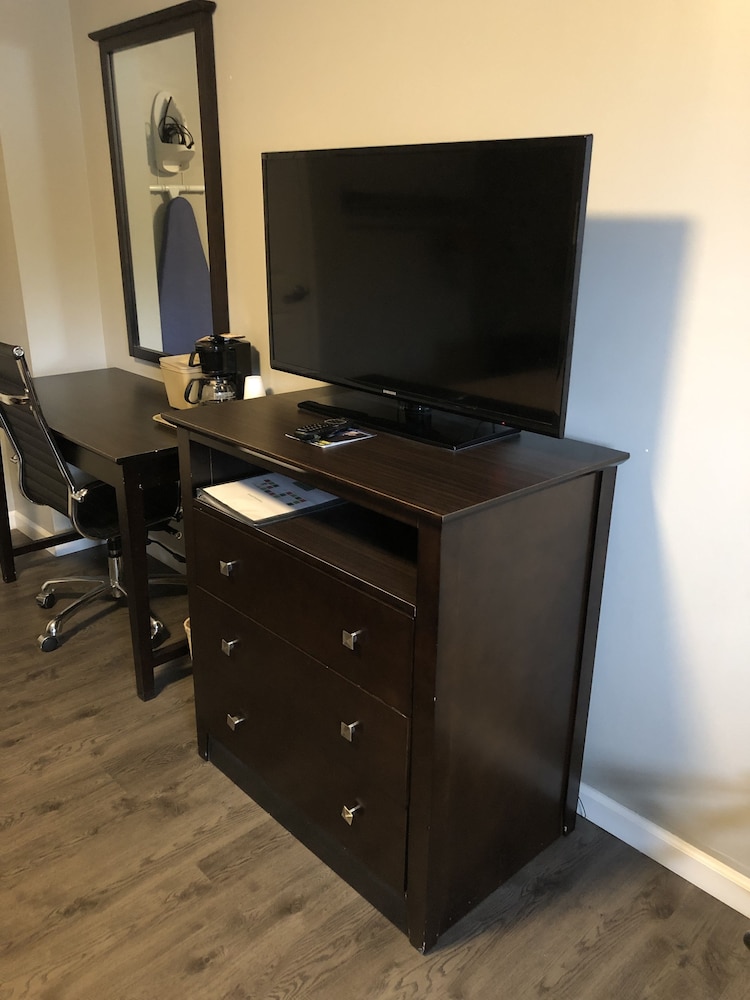 Deerfield Inn & Suites - photo 15