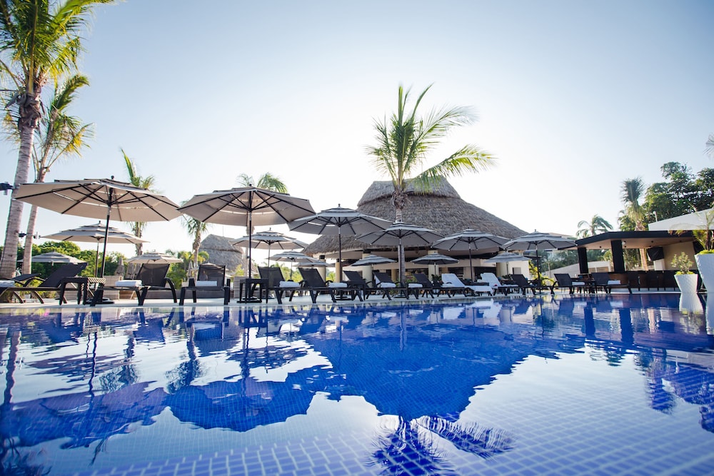 Infinity pool
