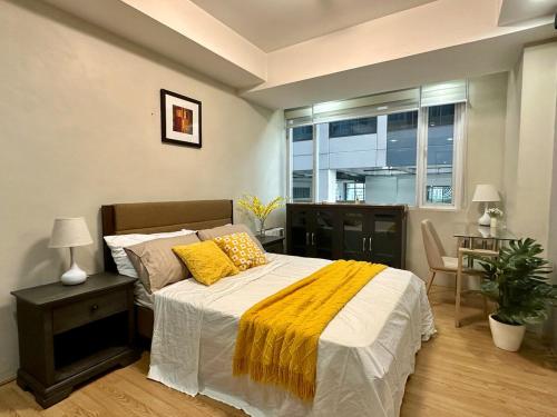 Spacious 1BR Condo with 300mbps WiFi in BGC — 4-Star Luxury Hotel in Manila, Philippines