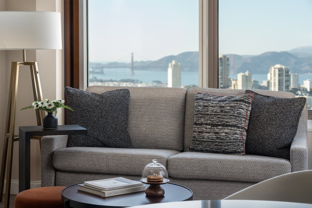 Four Seasons Hotel San Francisco at Embarcadero - photo 29