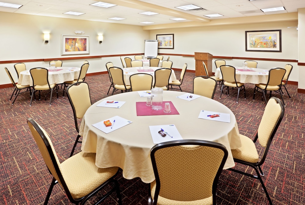 Holiday Inn Express Chehalis Centralia by IHG - photo 38