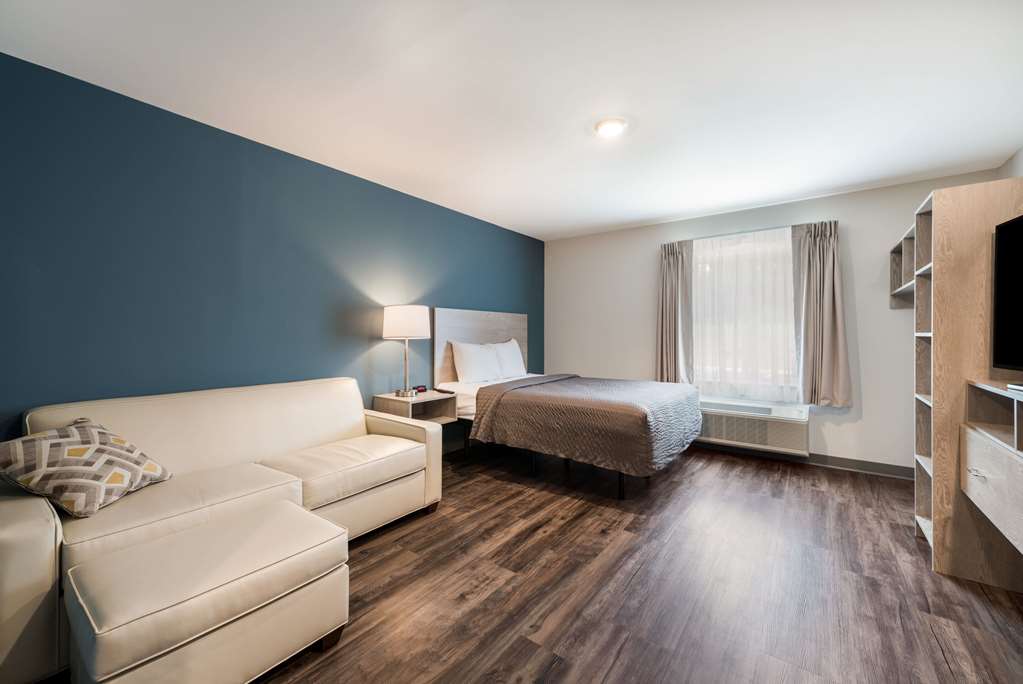 WoodSpring Suites Greensboro High Point North - photo 18