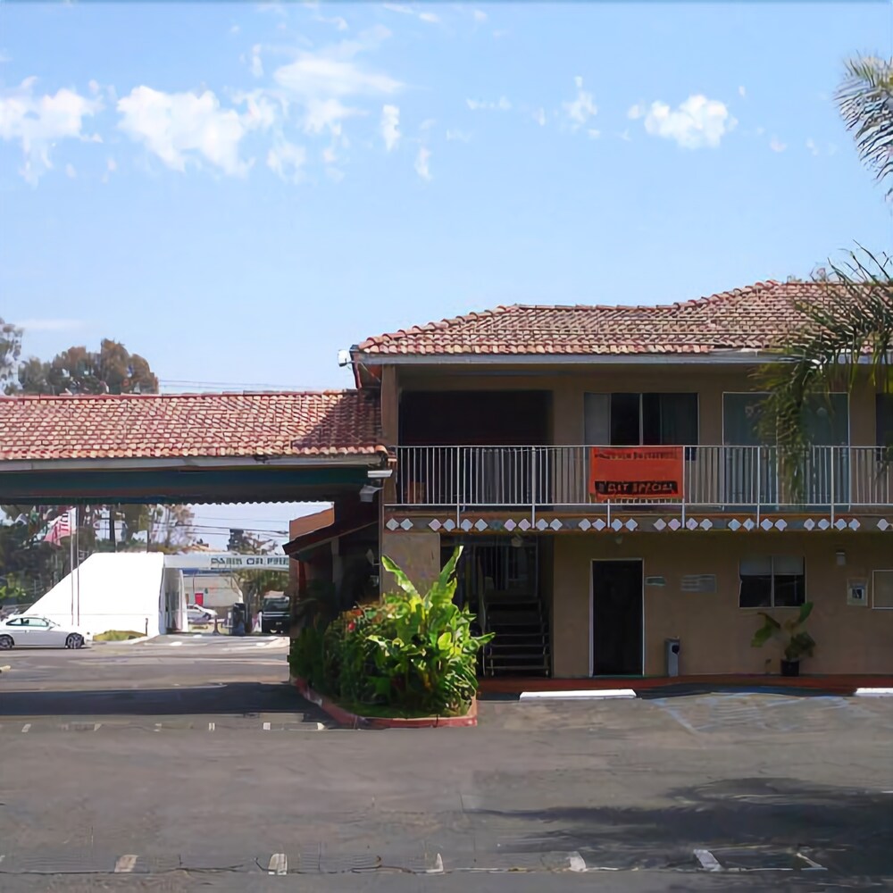 Civic Center Inn Santa Ana - photo 19