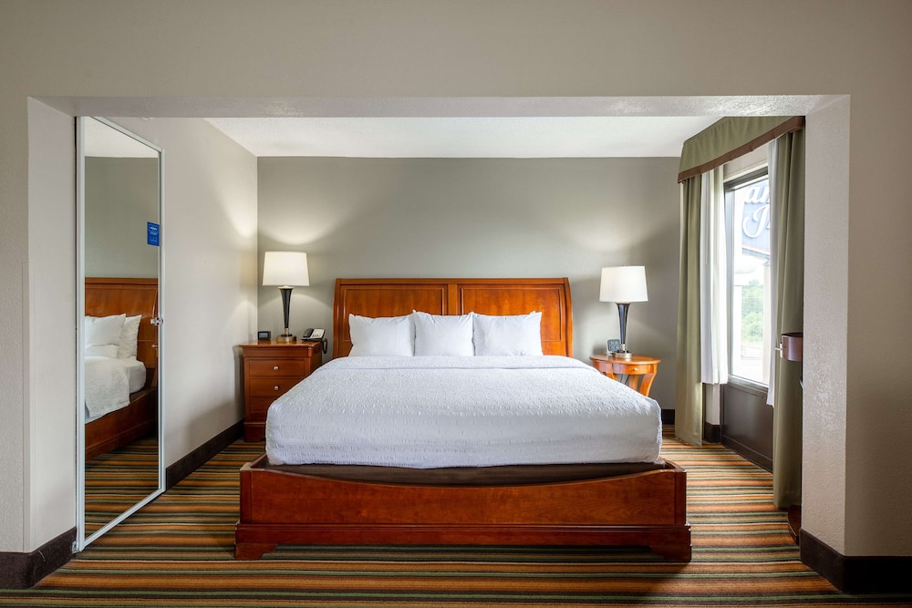 Hampton Inn Winston Salem Hanes Mall - photo 8