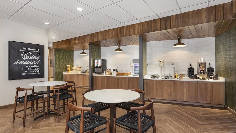Fairfield Inn & Suites by Marriott Wenatchee - photo 19