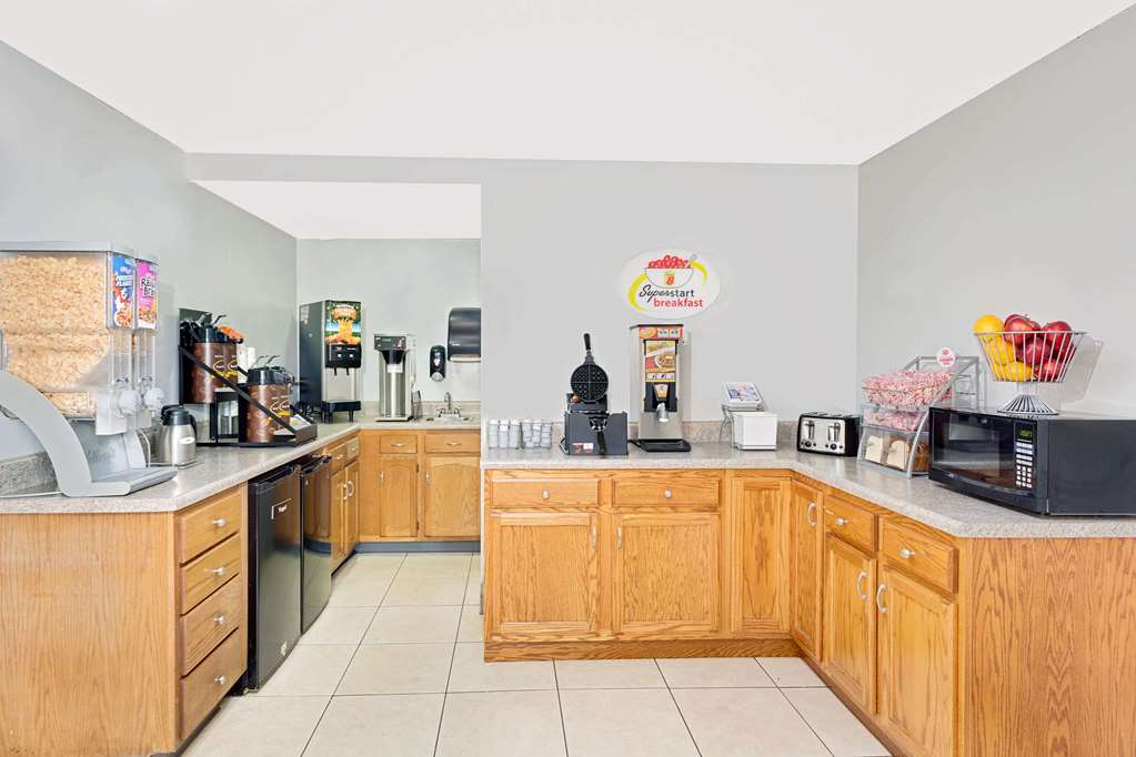 Super 8 by Wyndham Athens - photo 16