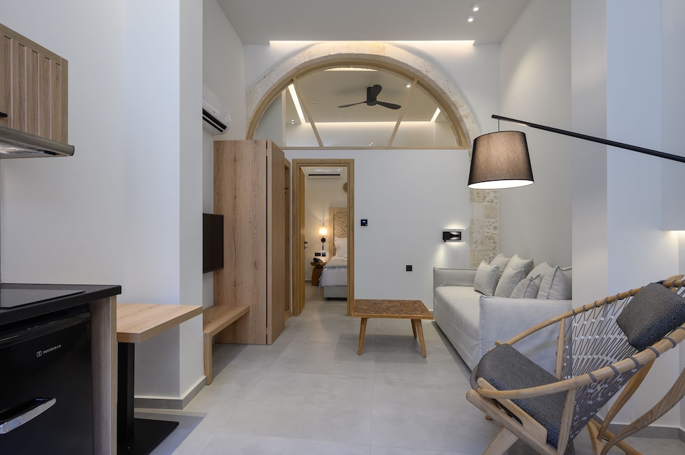 Marea Boutique Suites — 4-Star Luxury Hotel in Rethymno, Greece