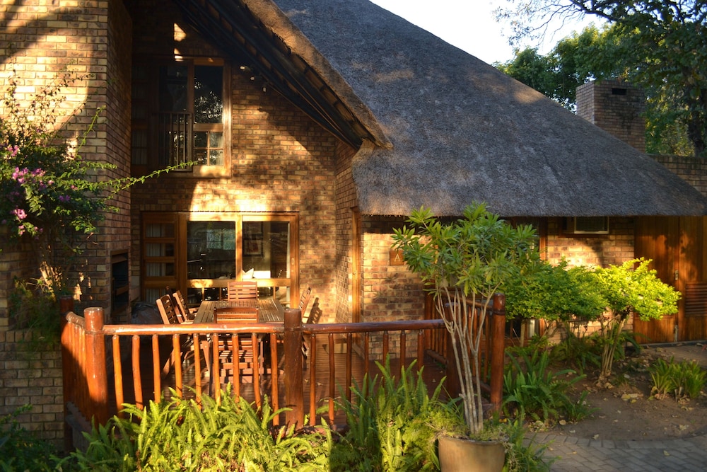 Kruger Park Lodge Golf Safari SA — 4-Star Luxury Hotel in Hazyview, South Africa