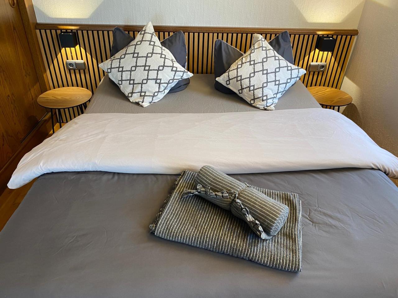 Fewo zum Nussbaum Mosel 1 — 4-Star Luxury Hotel in Schweich, Germany