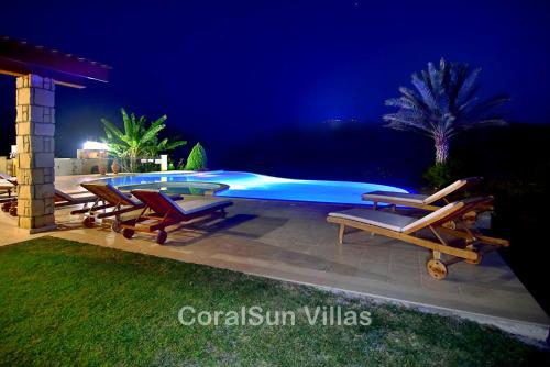 ELITE Amazing Villa with Heated Pool by Coral Sun Villas
