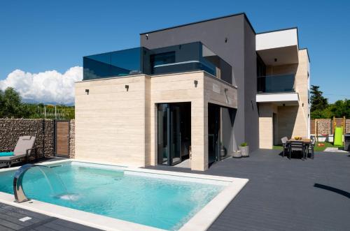 Villa KaLa by AdriaticLuxuryVillas — 4-Star Luxury Hotel in Razanac, Croatia