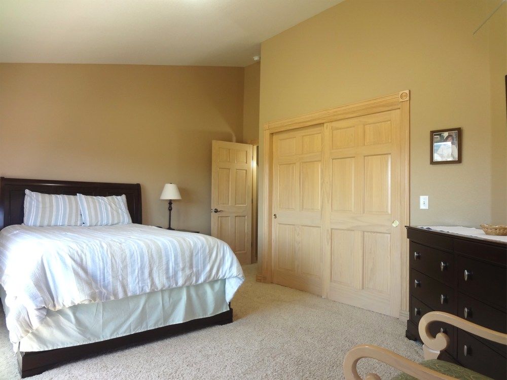 Lakepoint Court - photo 2