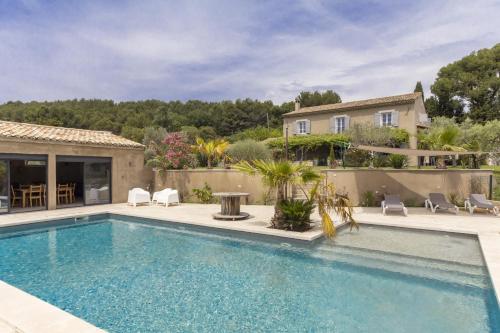 Mas Carla — hotel in Noves