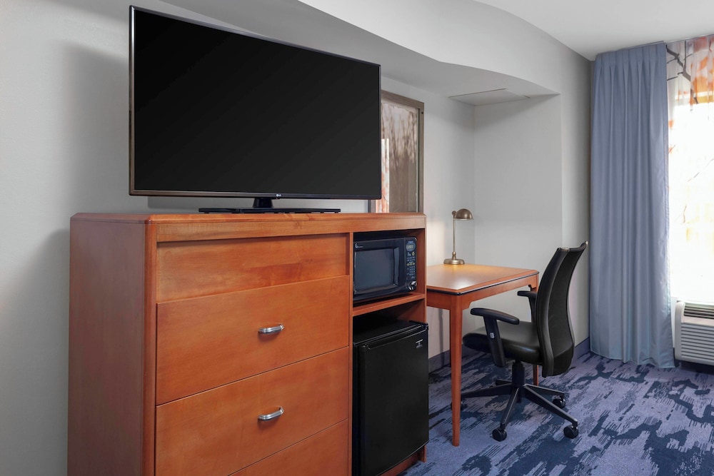 Fairfield Inn & Suites by Marriott Charlotte Matthews - photo 6