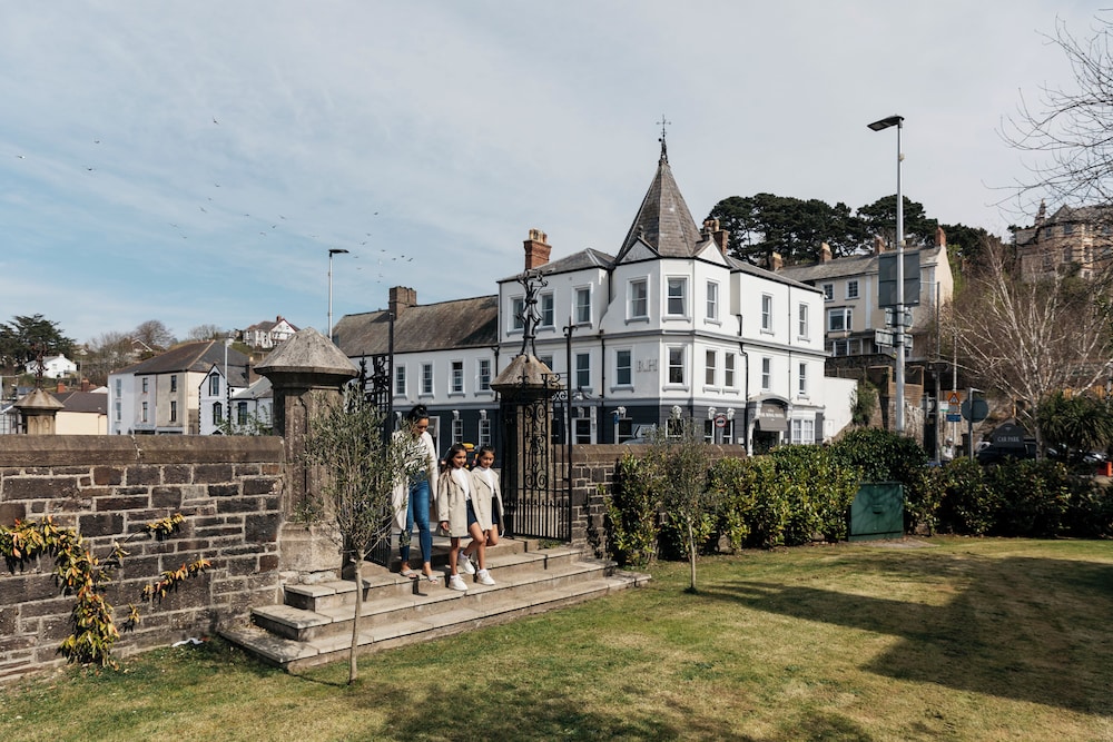The Royal Hotel — hotel in Bideford