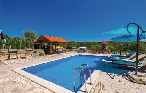 4 Bedroom Stunning Home In Viskovo — 4-Star Luxury Hotel in Viskovo, Croatia