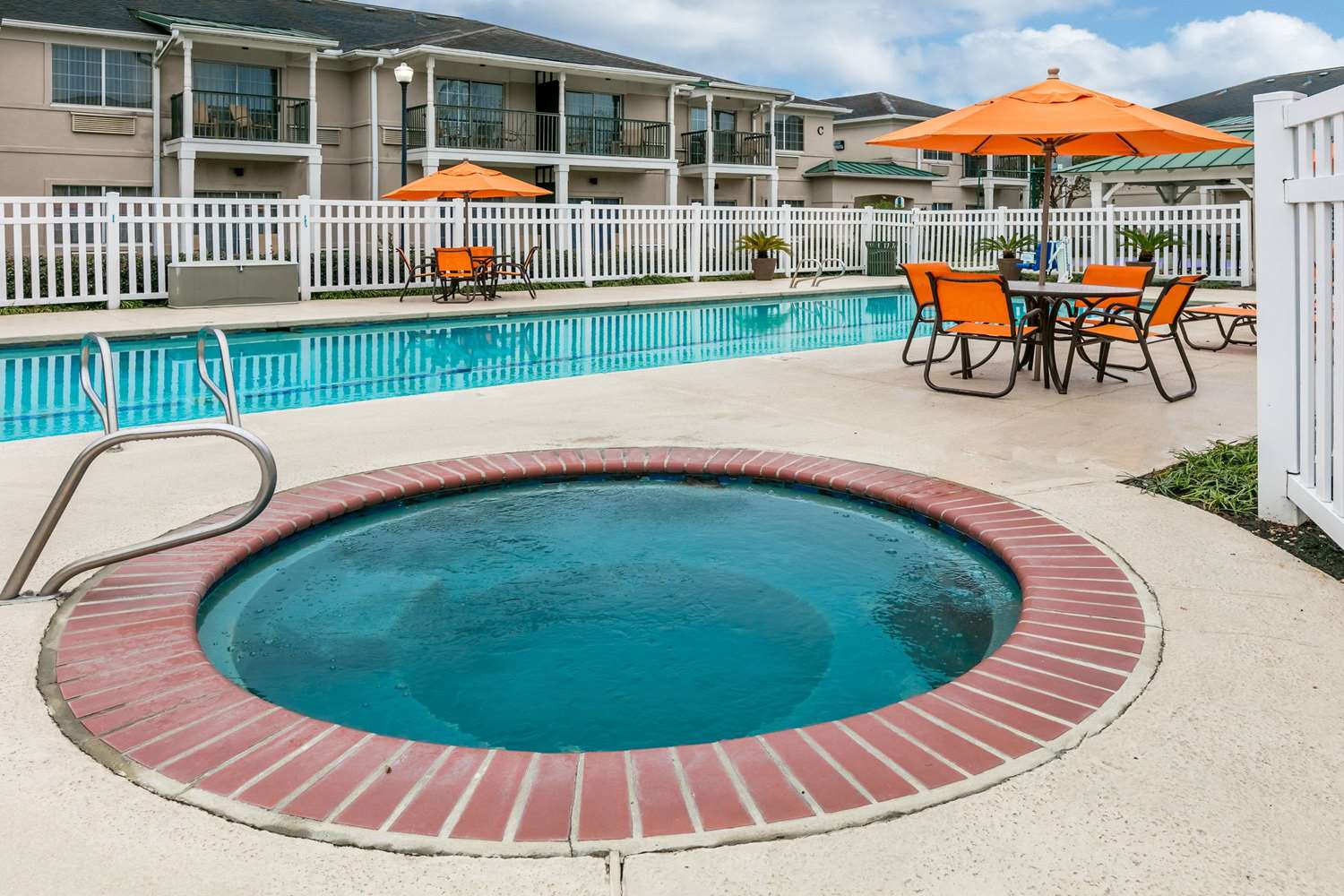 Richmond Inn and Suites Baton Rouge College Drive - photo 16