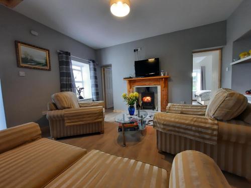 Conneelys Cottage Connemara Clifden H71Y096 — 4-Star Luxury Hotel in Clifden, Republic of Ireland