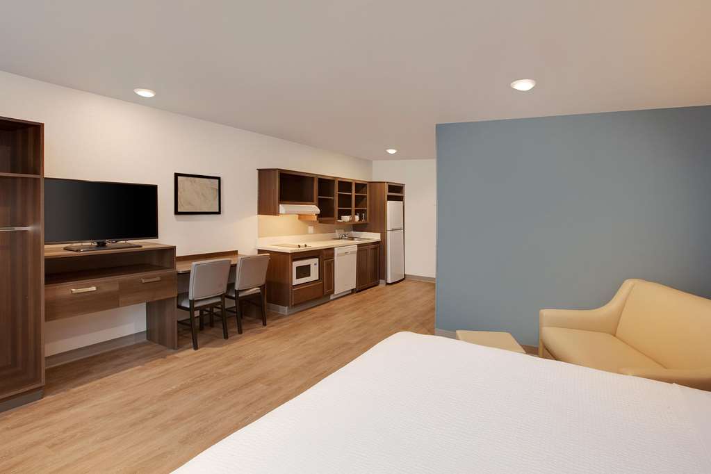 WoodSpring Suites Houston Northwest - photo 10